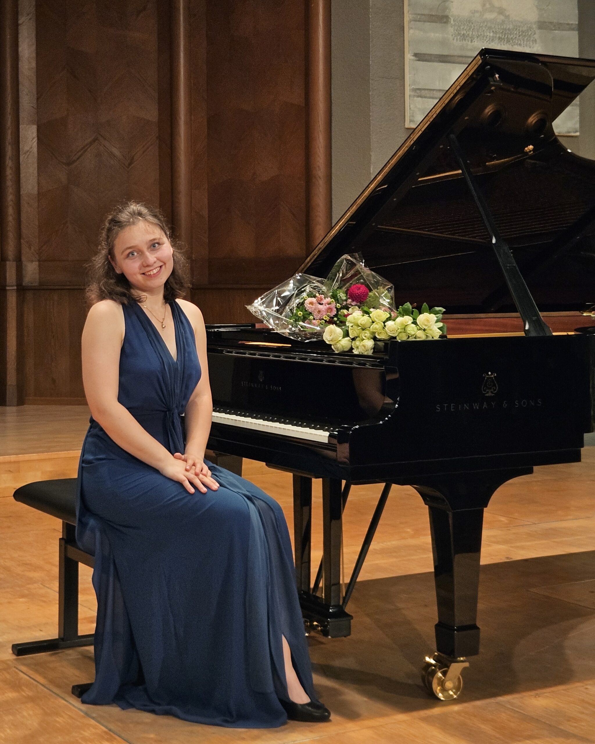 Benefiz-Konzert Mariia Capon am Flügel